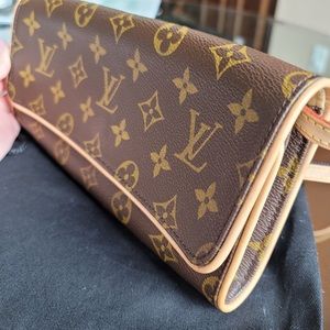 Brown Louis Vuitton Monogram Pochette Twin GM